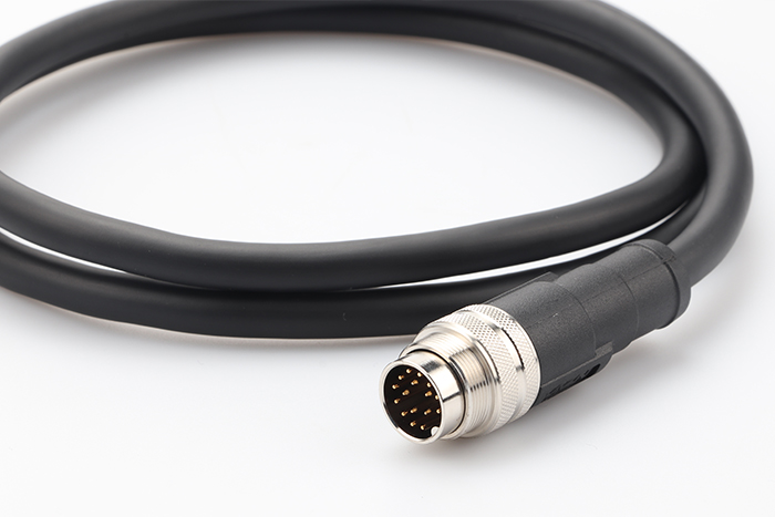 M16直式公头屏蔽线